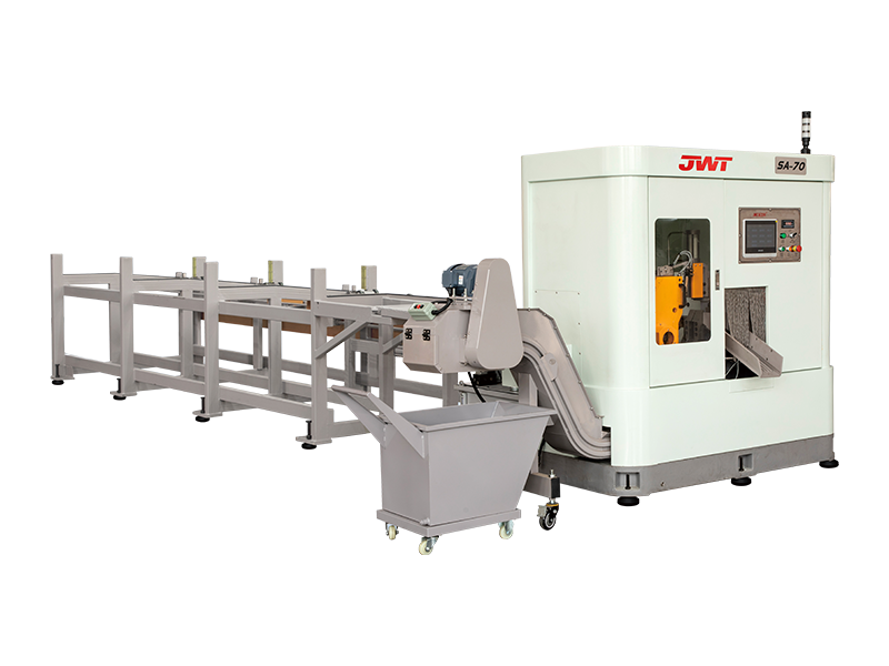 Modul în care mașinile automate de ferăstrău revoluționează procesele de tăiere industrială